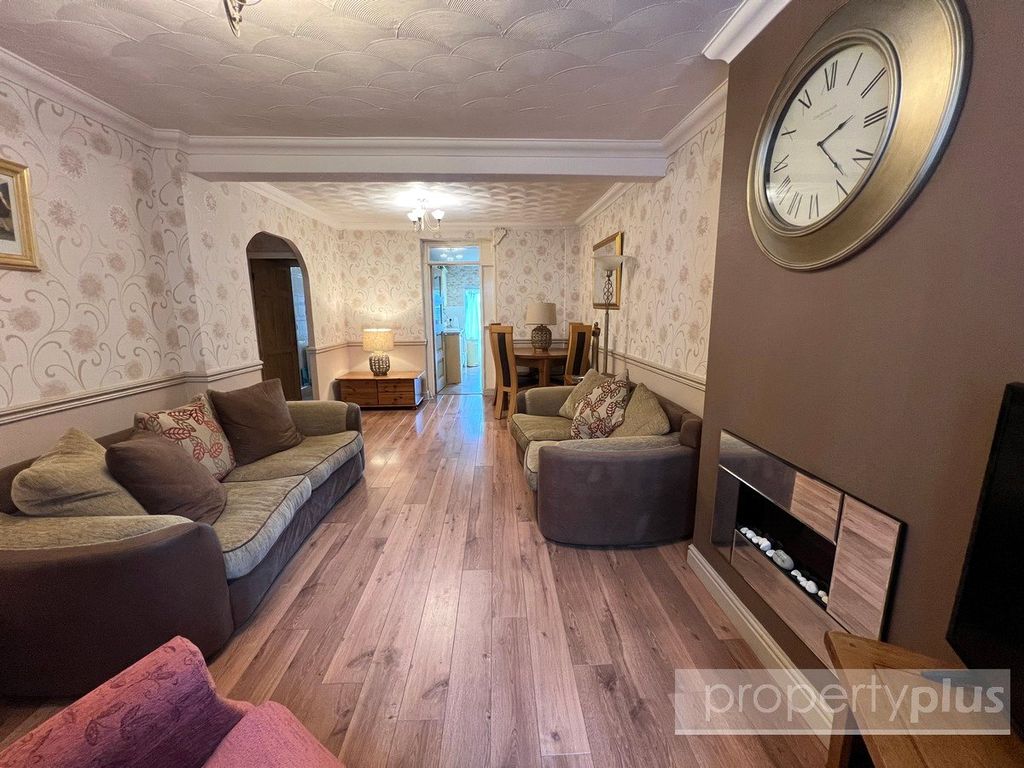 Property photo 3 of 14 Picture No. 06