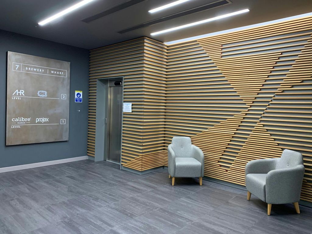 Property photo 2 of 7 17B12c99A57Eba044Ad1Ae6c8E50c758A463d23A.Jpg