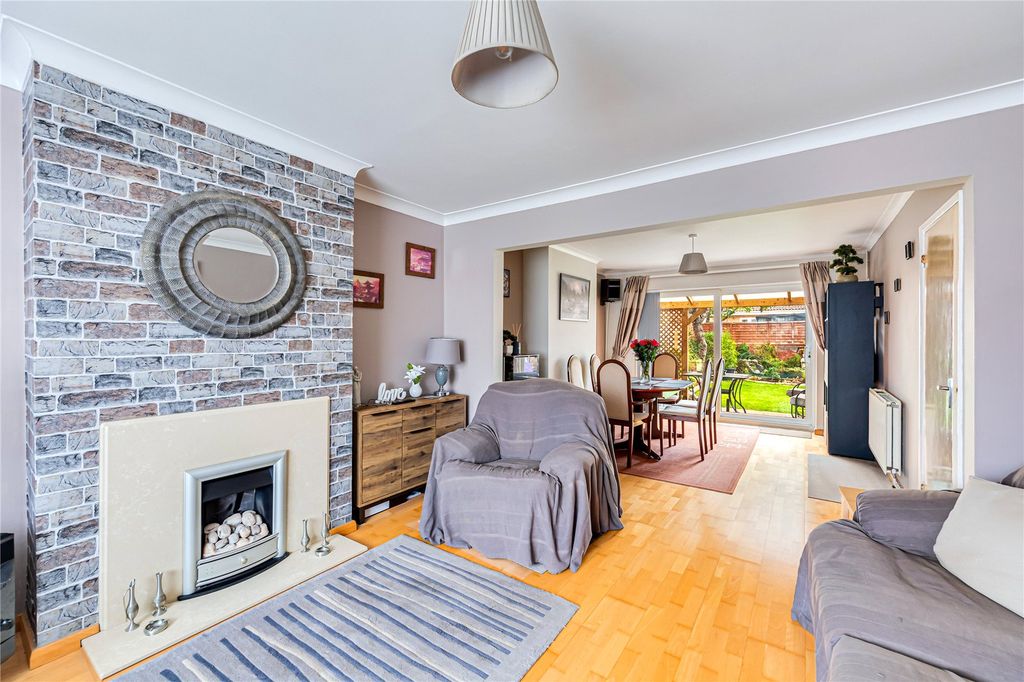 Property photo 2 of 19 Picture No. 28