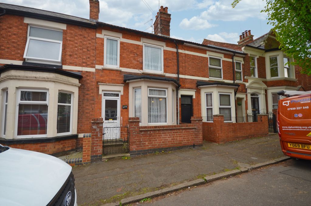 Property photo 1 of 28