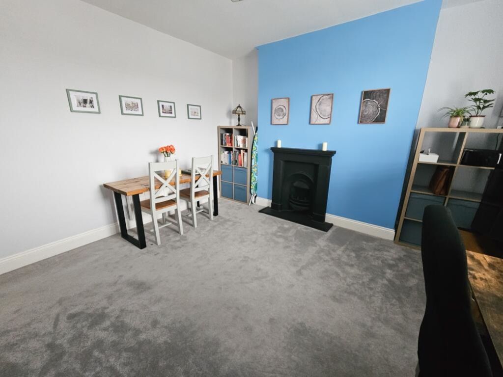 Property photo 2 of 10 1
