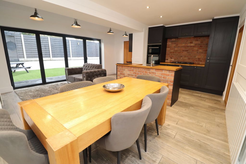 Property photo 3 of 26 Img_1084