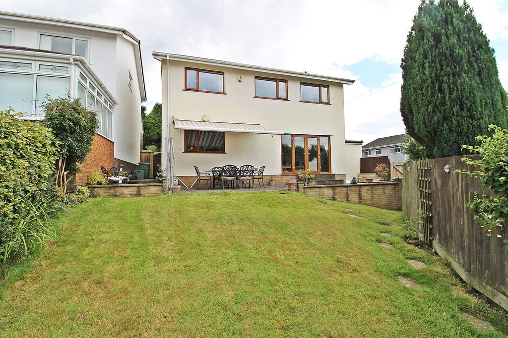 Property photo 2 of 35 Rear Garden