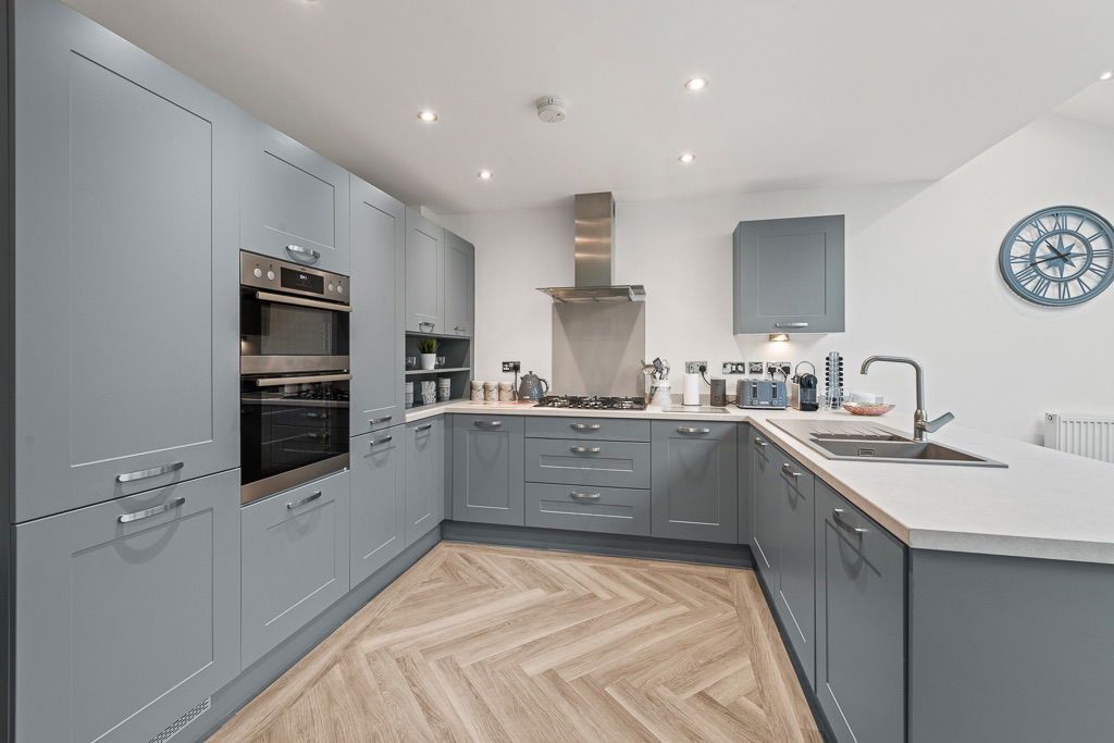 Property photo 2 of 25