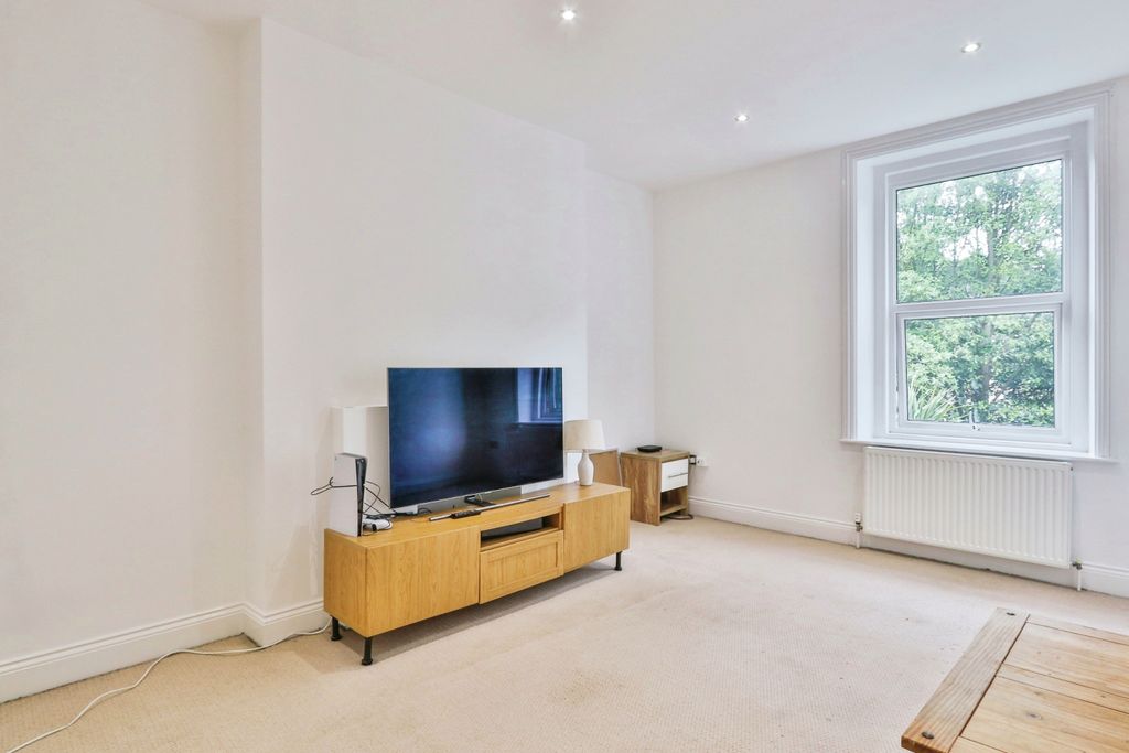 Property photo 2 of 17 Photography