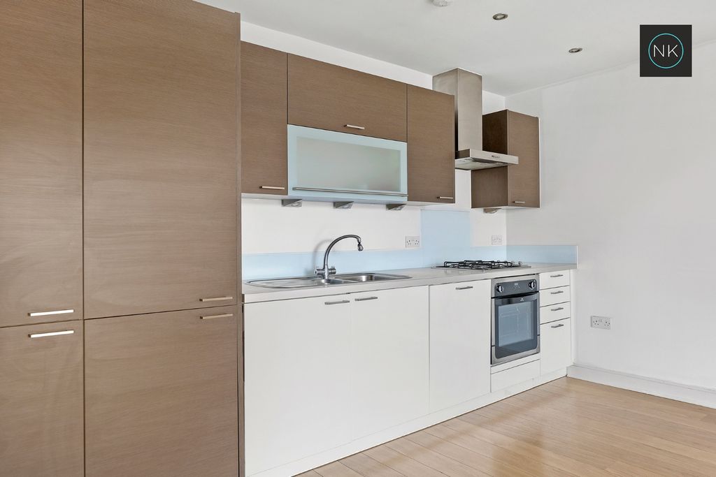 Property photo 3 of 18 2594106