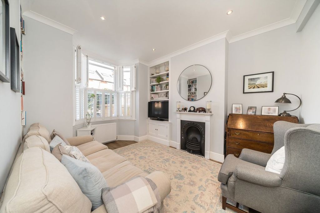 Property photo 2 of 11