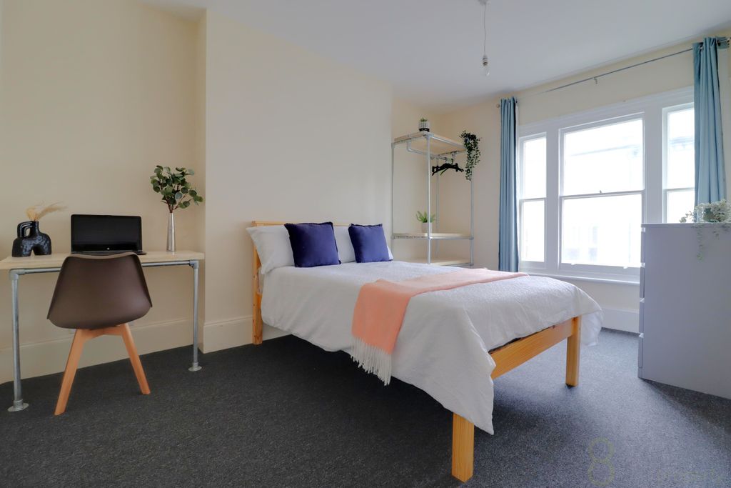 Property photo 2 of 15 Bedroom 2