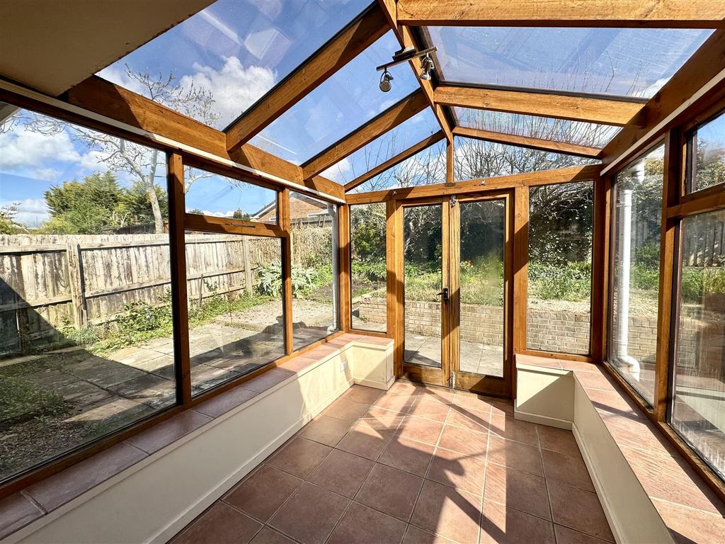 Property photo 3 of 16 Conservatory