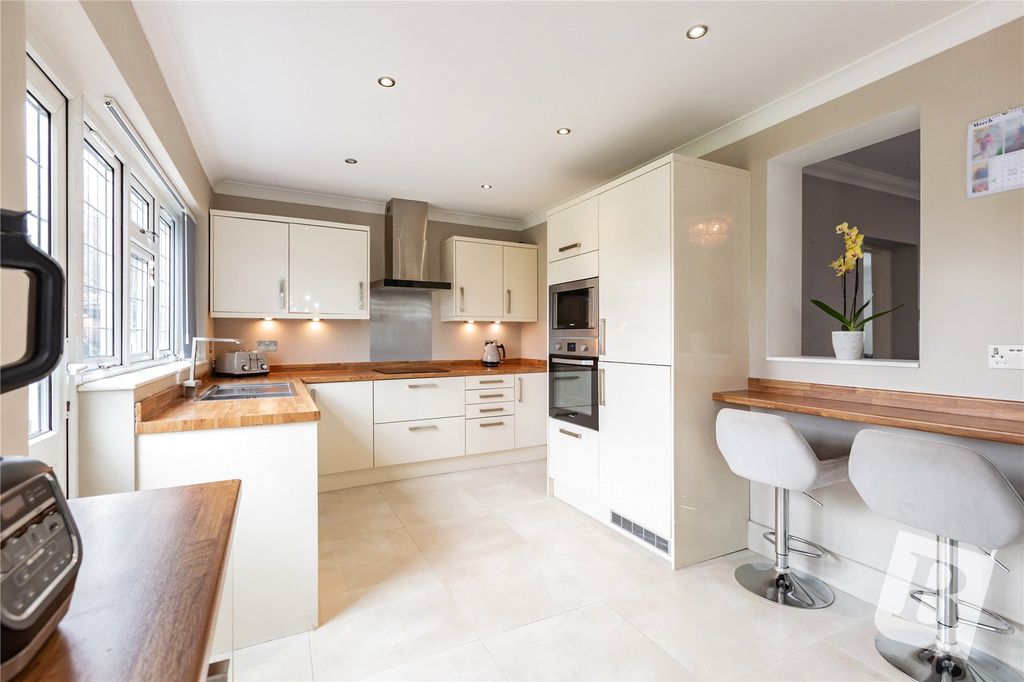 Property photo 2 of 16 Kitchen/Diner