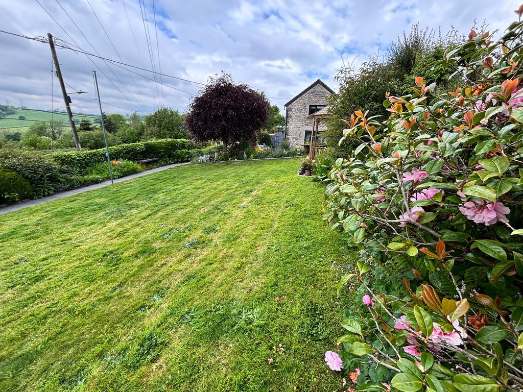 Property photo 2 of 22