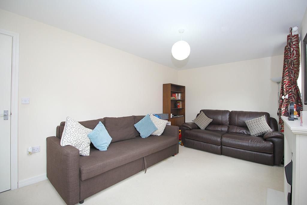 Property photo 3 of 26 Living Room