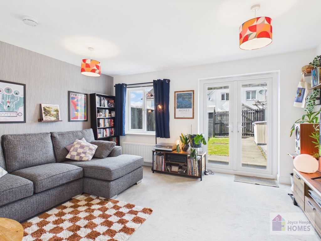 Property photo 2 of 18