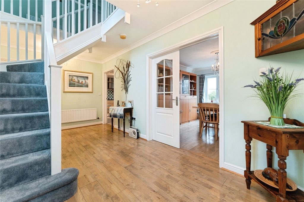 Property photo 2 of 54 Picture No. 11