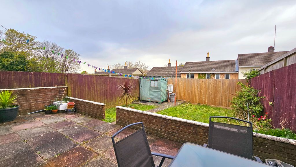 Property photo 3 of 13 Garden