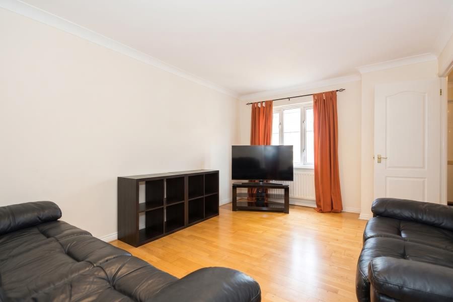 Property photo 3 of 12