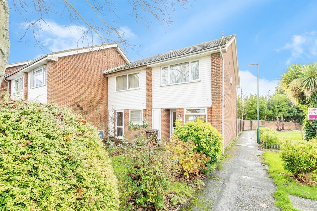 Property photo 2 of 12