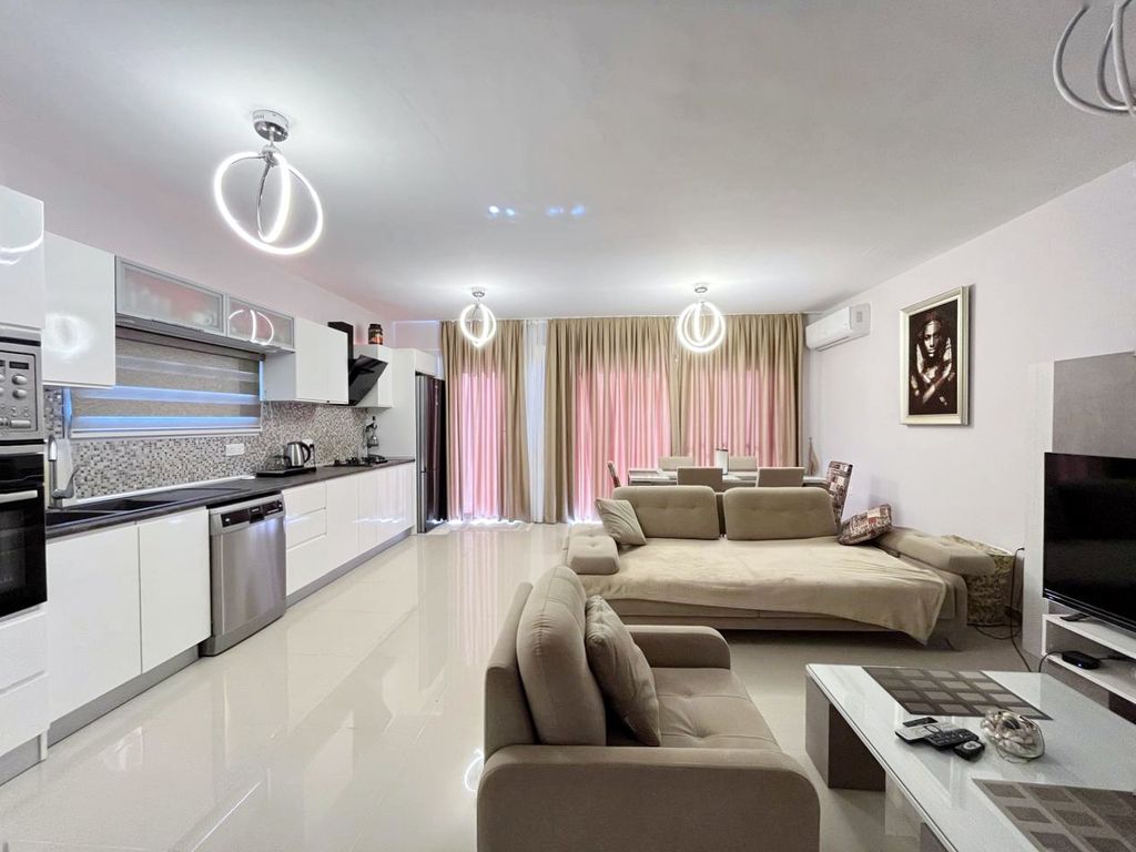 Property photo 2 of 45