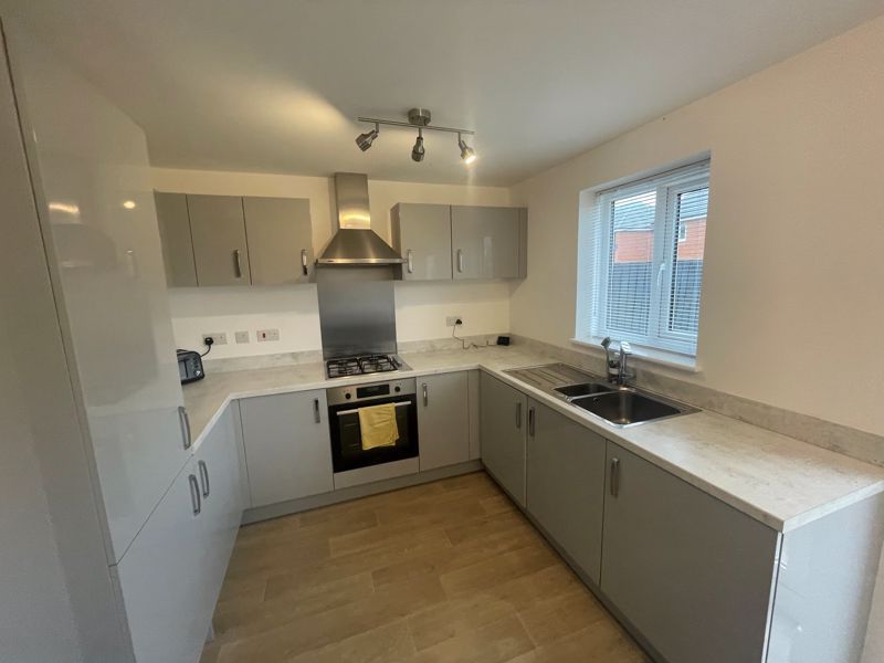 Property photo 2 of 9 Photo 8