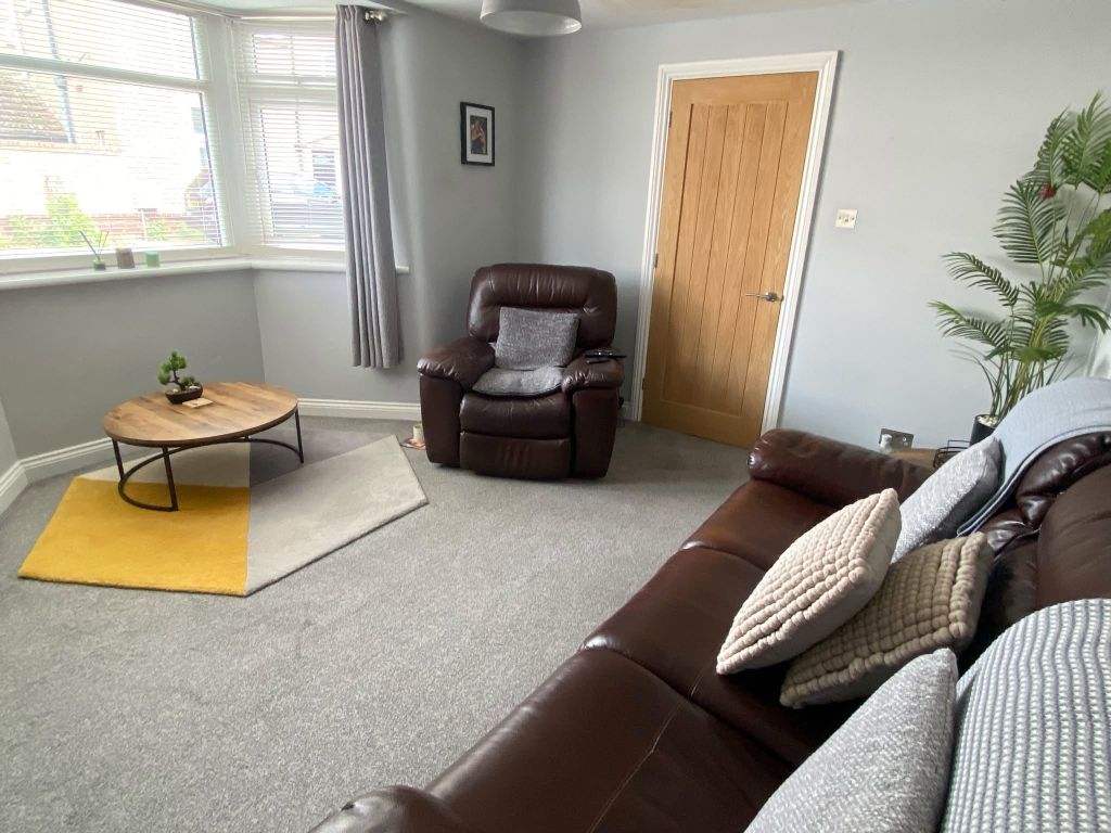 Property photo 3 of 12