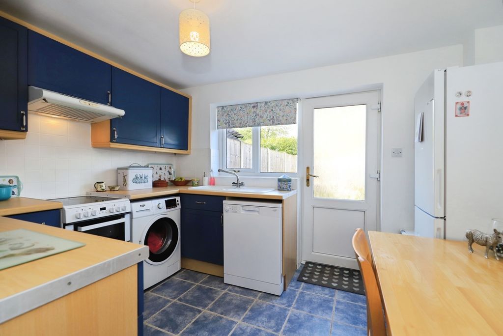 Property photo 3 of 9 Kitchen/Diner