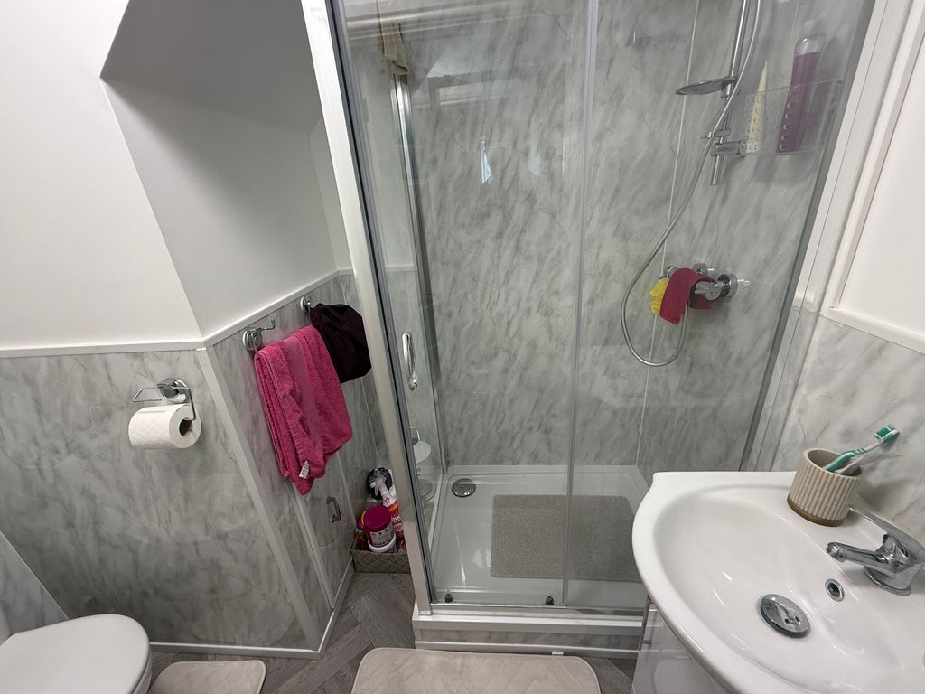 Property photo 2 of 3