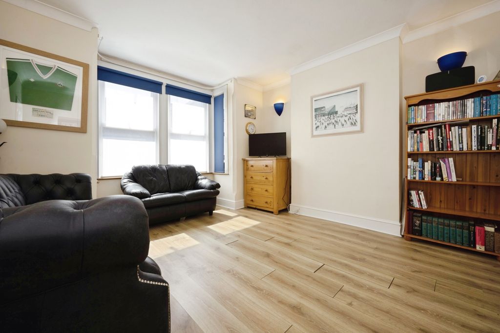 Property photo 2 of 13 Pbox-Img.Jpg