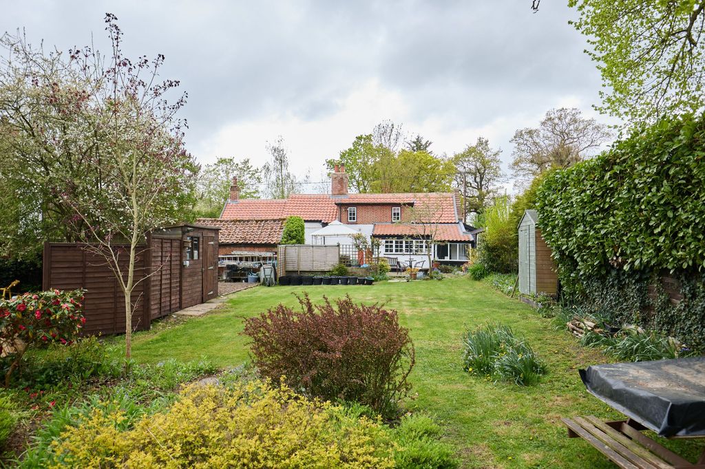 Property photo 2 of 41