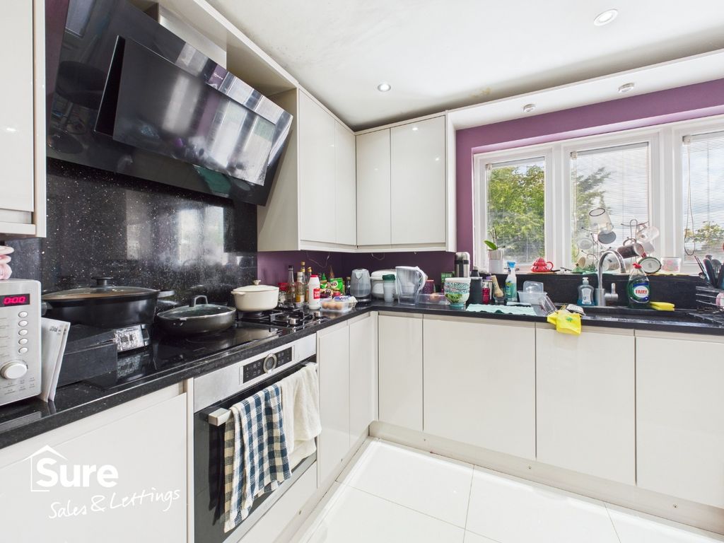 Property photo 3 of 12 1028882