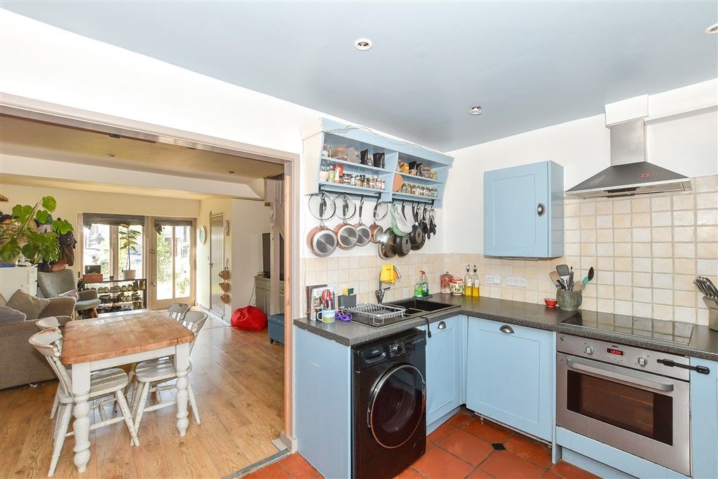 Property photo 3 of 12 Kitchen