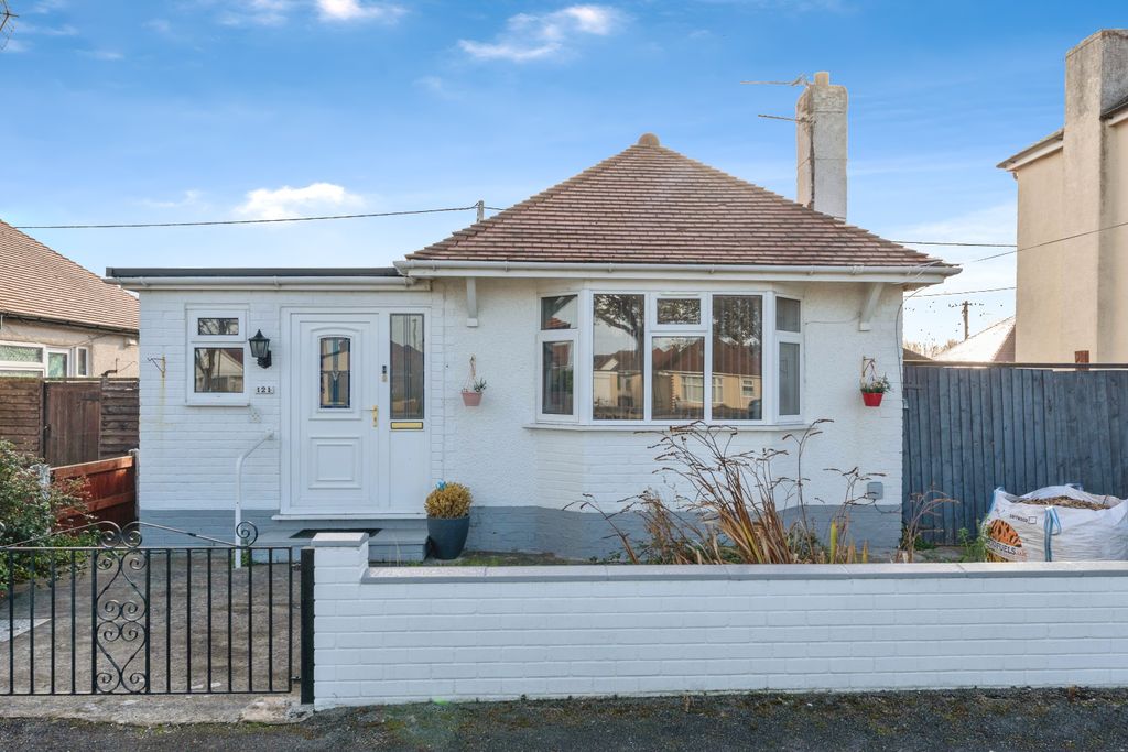 Property photo 2 of 15