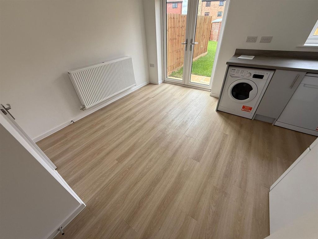 Property photo 3 of 10 23Fa63d4-70Be-42c5-967c-Fee0Ffa98212.Jpg