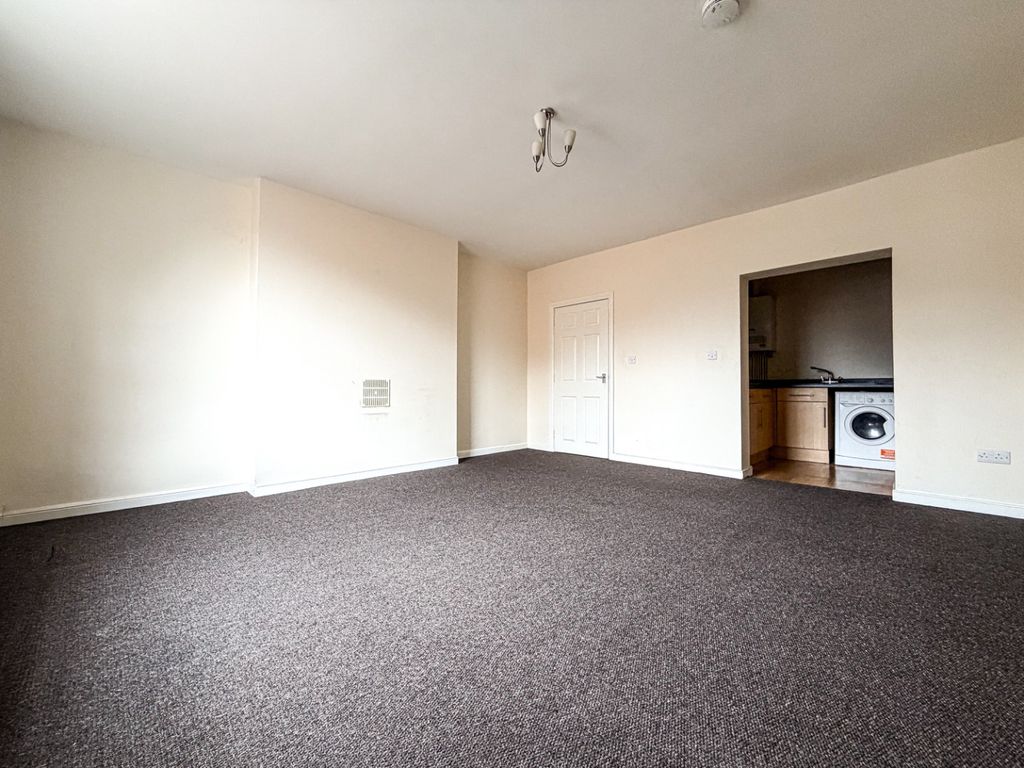 Property photo 3 of 9 4953885