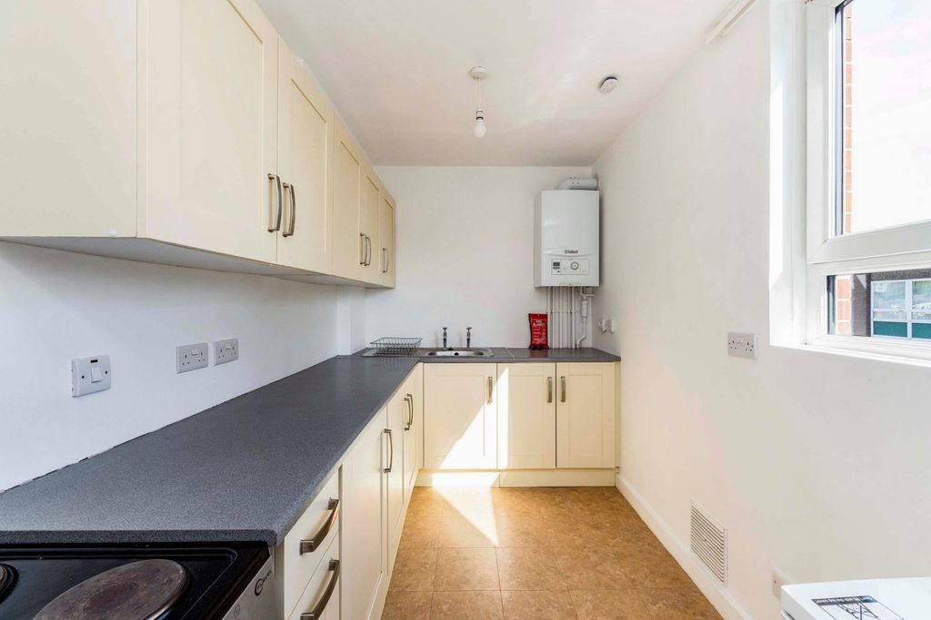 Property photo 3 of 20 3B885Cdc-B85A-F11...