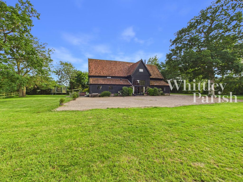 Property photo 2 of 37