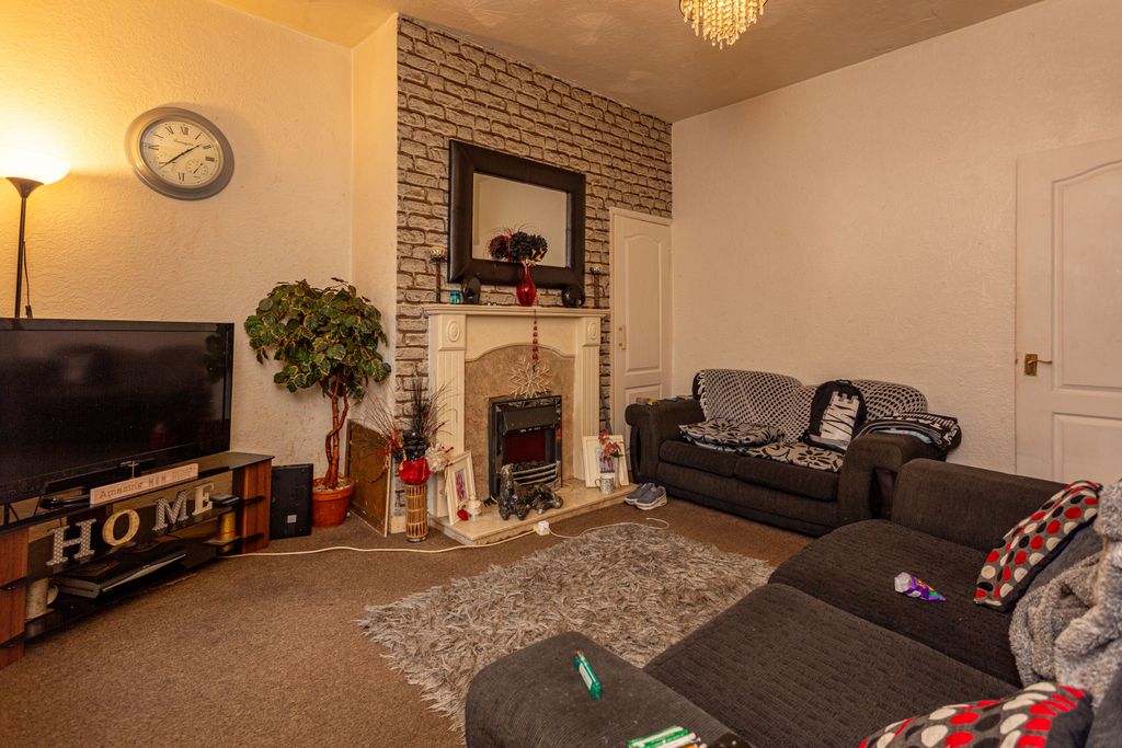 Property photo 2 of 15