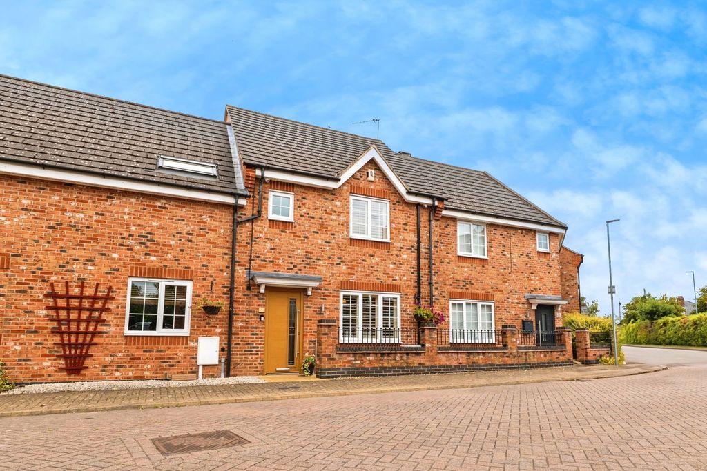 Property photo 1 of 24