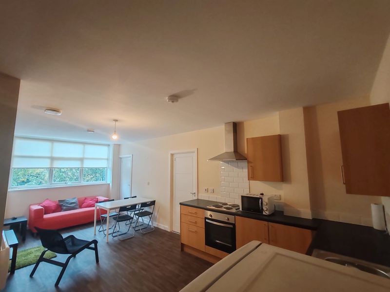 Property photo 2 of 14 Photo 3