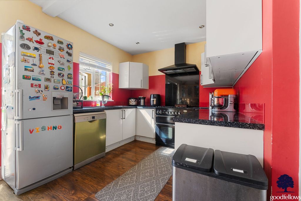 Property photo 2 of 17 Picture No. 01