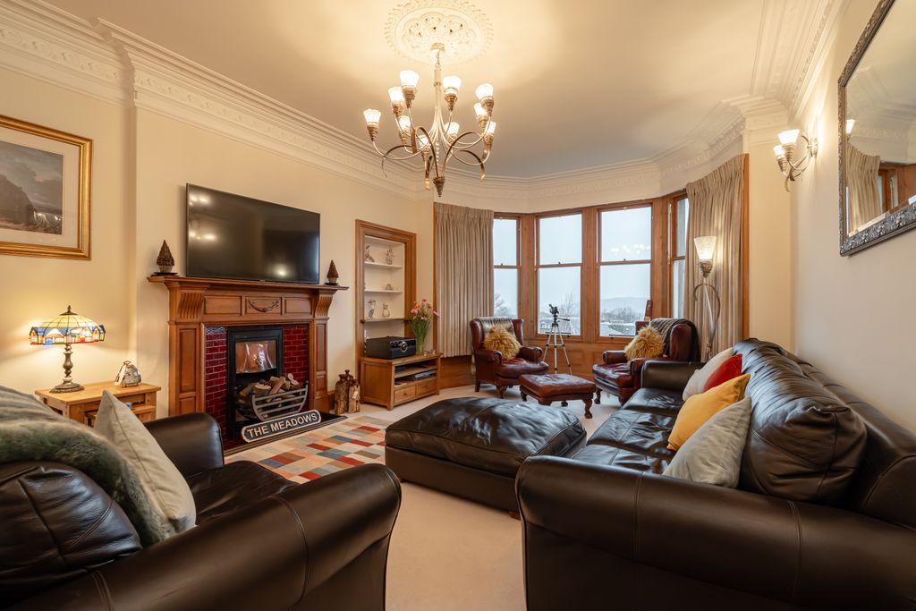 Property photo 2 of 28 Property Image 2