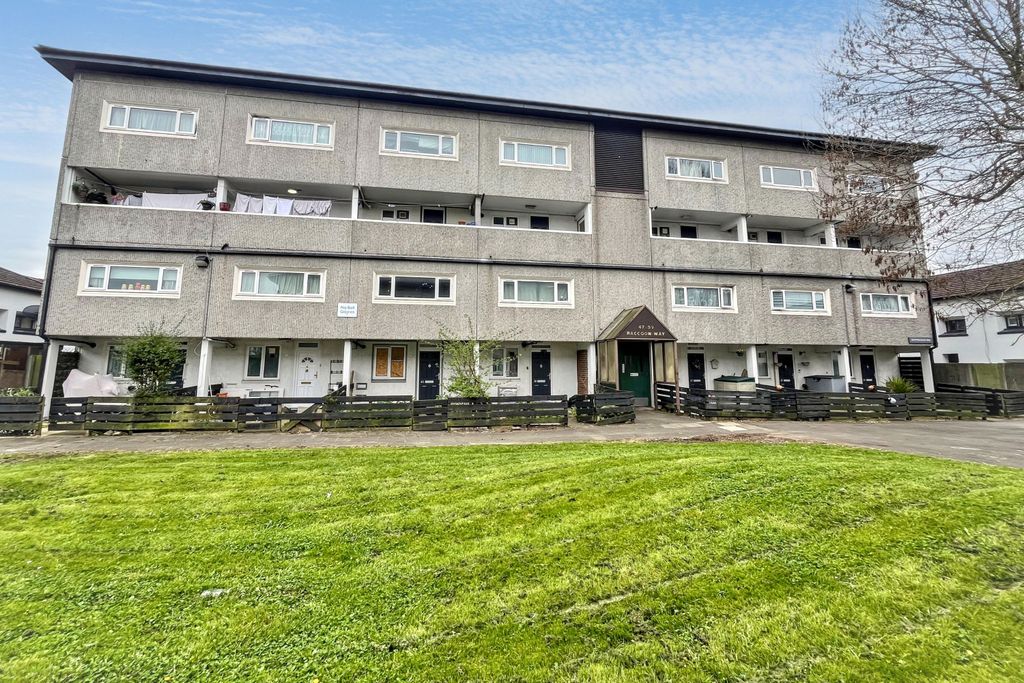 Property photo 1 of 18 41 Raccoon Way, Hounslow, Middlesex, Tw4 7Pl