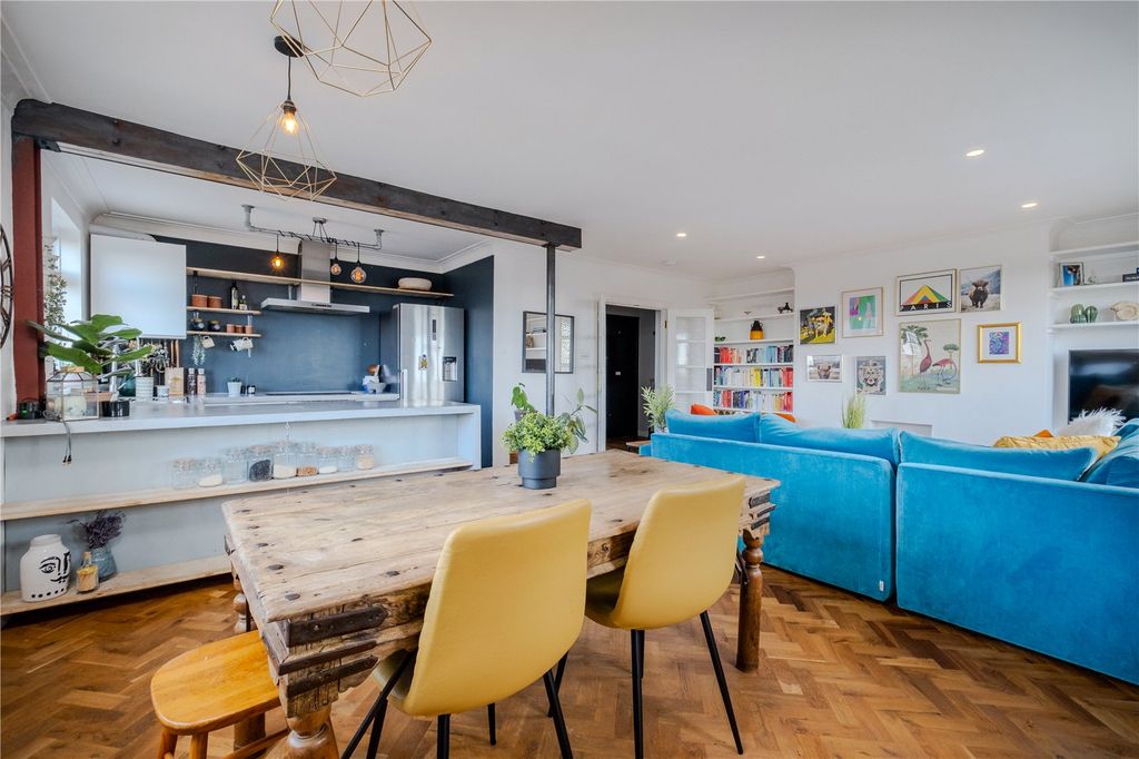 Property photo 2 of 9 Picture No. 07