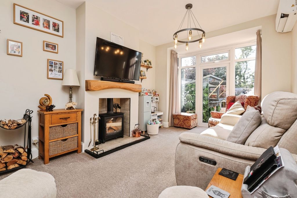 Property photo 3 of 19 Pbox-Img.Jpg