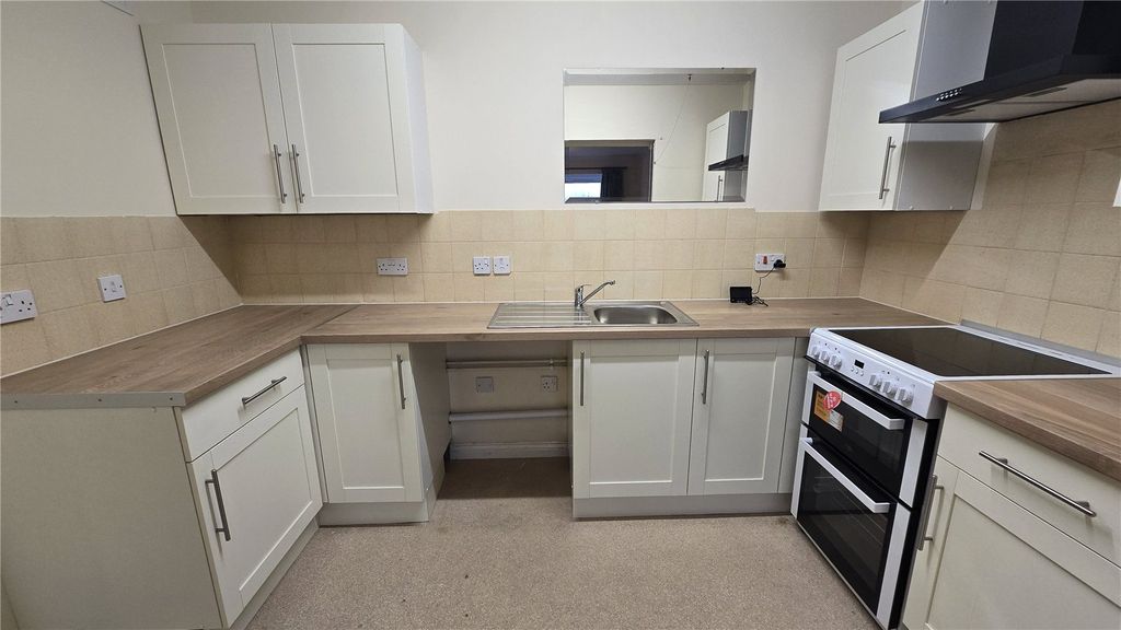 Property photo 1 of 9 Picture No. 14