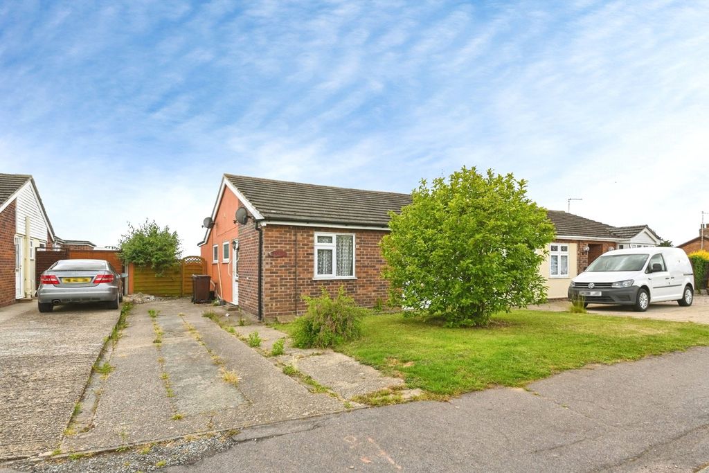 Property photo 1 of 8 Front