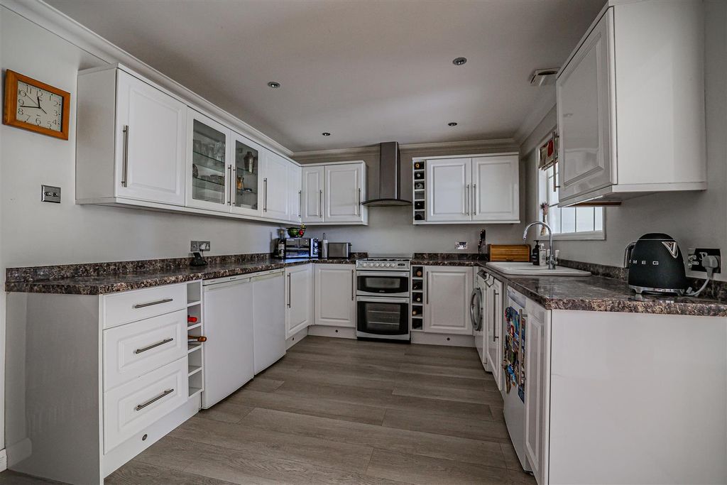 Property photo 2 of 37 980A4360.Jpg