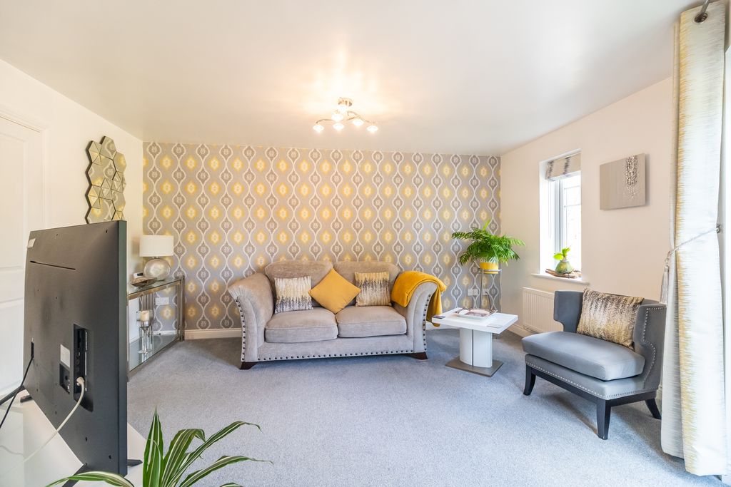 Property photo 3 of 13