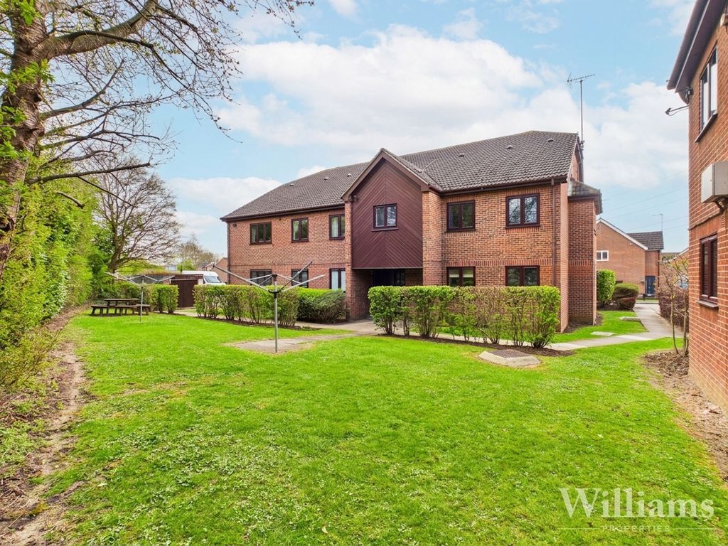 Property photo 1 of 8