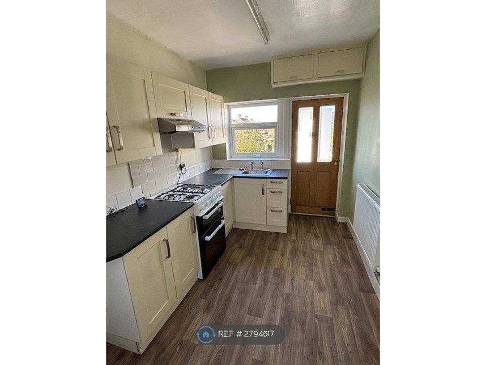Property photo 3 of 35