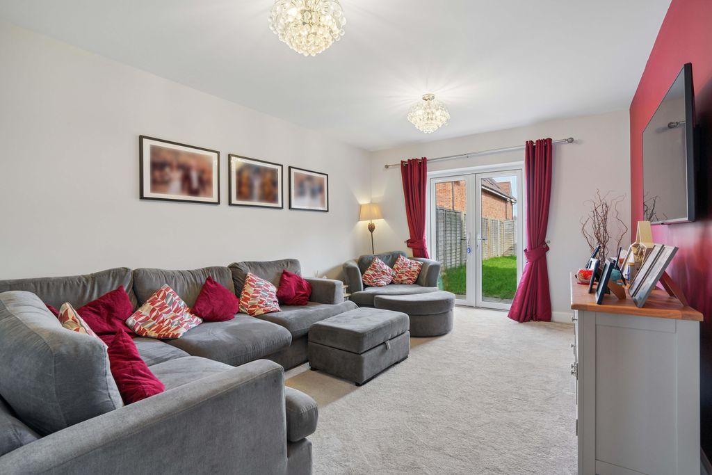 Property photo 3 of 18